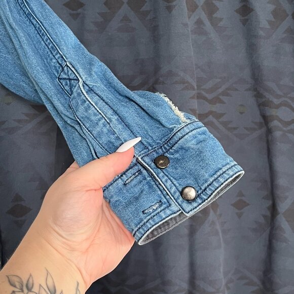 We The Free Indigo Echo Rock Buttondown - Picture 4 of 5